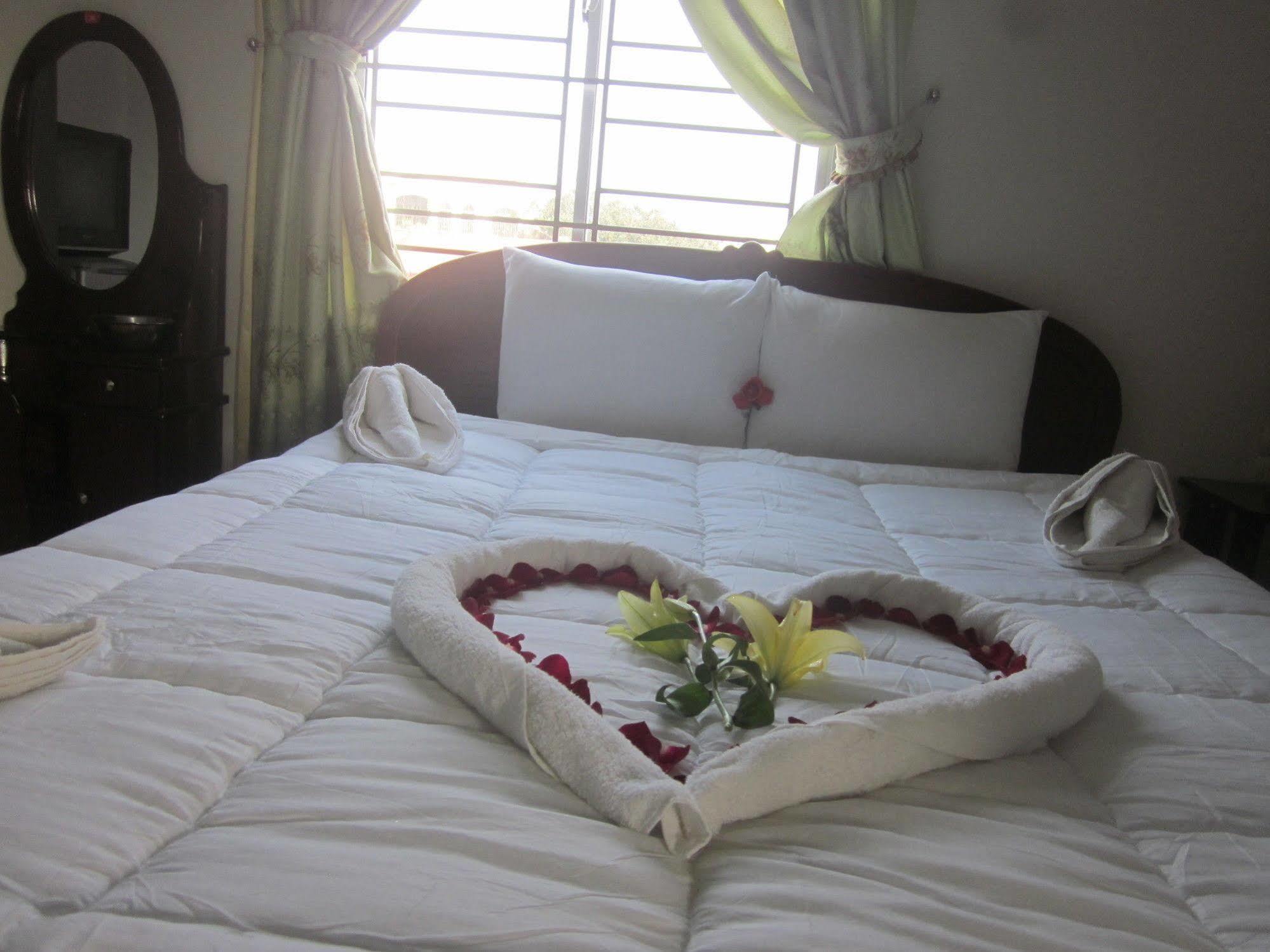 Valentine Hotel Hué Eksteriør billede