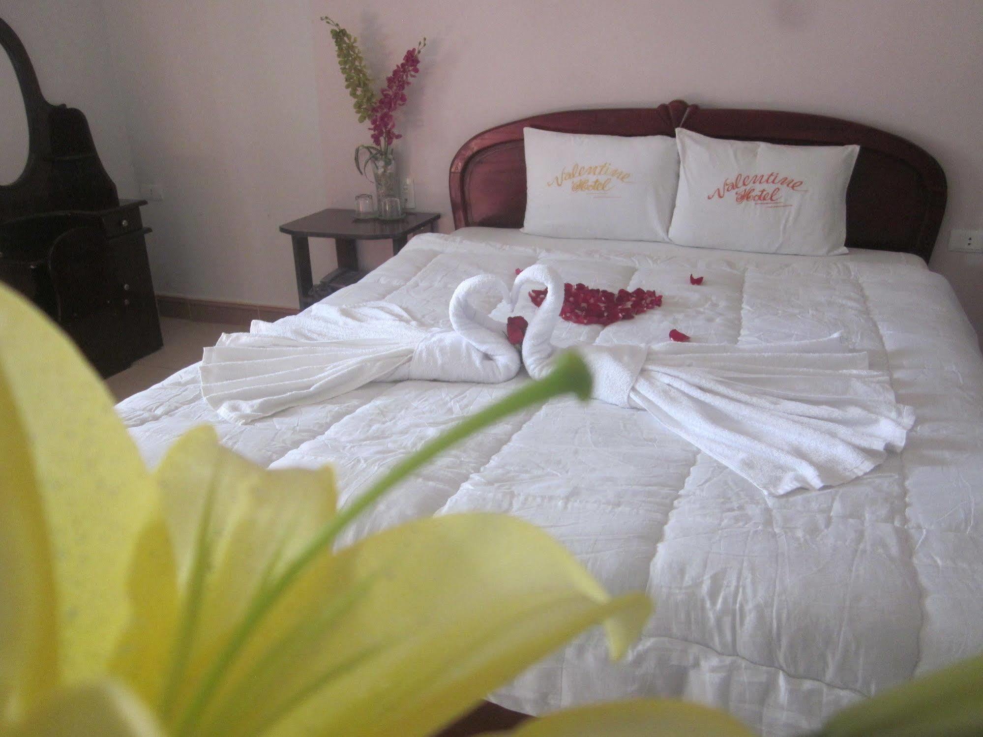 Valentine Hotel Hué Eksteriør billede