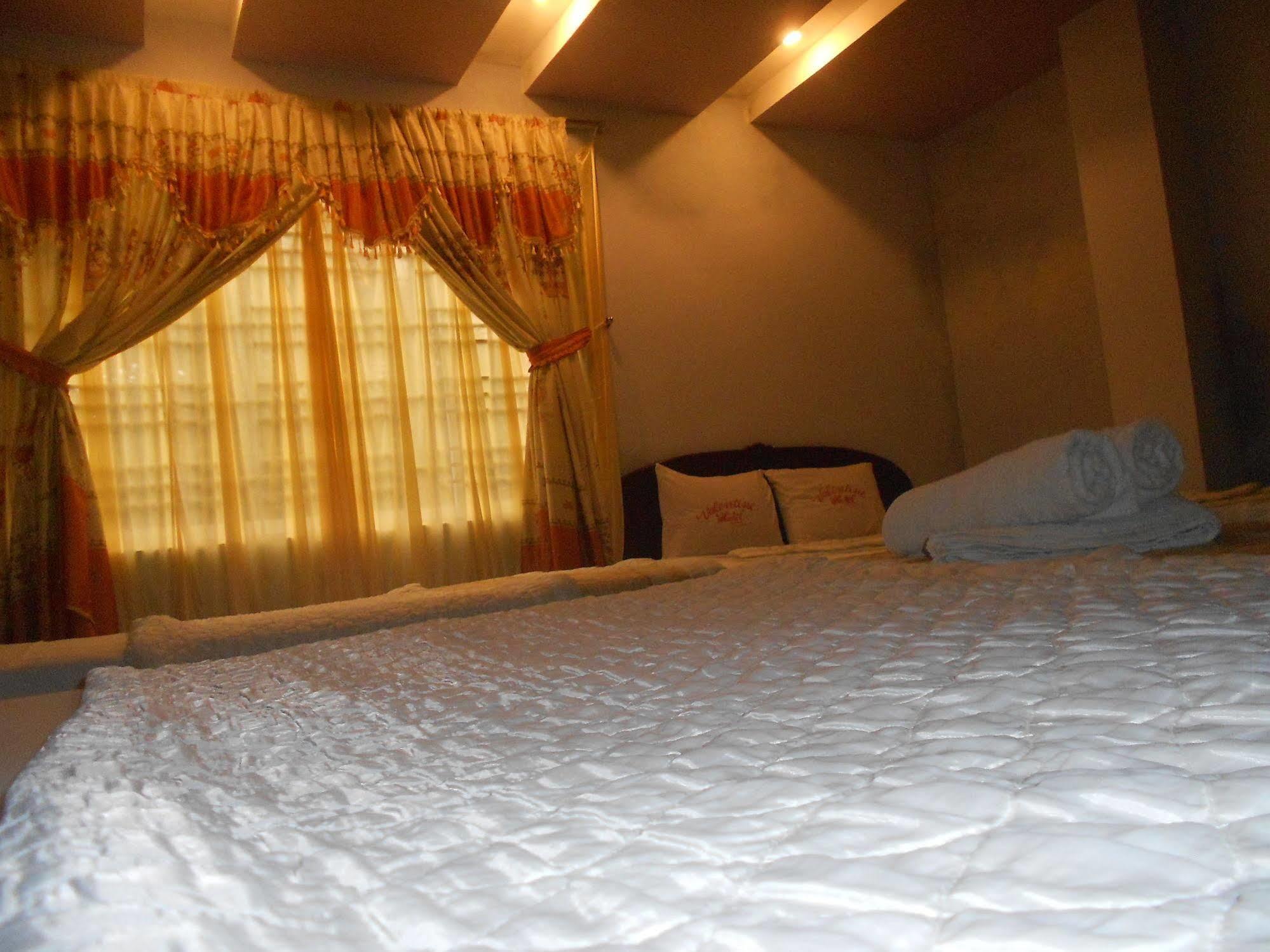 Valentine Hotel Hué Eksteriør billede